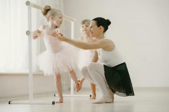 À quel âge un enfant peut-il commencer la danse ? À quel âge un enfant peut-il commencer la danse ?