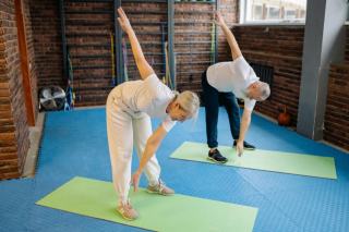 Gym douce : exercices, bienfaits et déroulé d'une séance