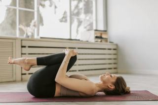 Pilates : exercice de respiration et technique costale